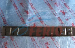 Усилитель заднего бампера для Toyota Corolla на фотографиях