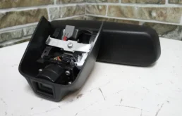 Стекла и зеркала для Land Rover Range Rover 2012 года на фотографиях