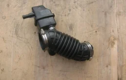 Корпус воздушного фильтра для Nissan X-Trail 2020 года на фотографиях