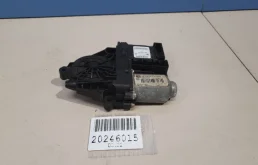 Мотор стеклоподъемника передний левый для Volkswagen Touran 2005 года на фотографиях