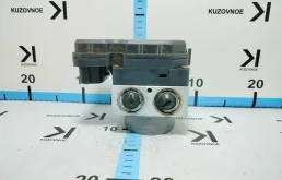 Блок abs (насос) Toyota Corolla 2007 E150
