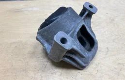 Подушка двигателя Audi A4 2010 B8