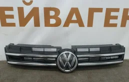 Решетка в бампер Volkswagen Touareg 2013 7P