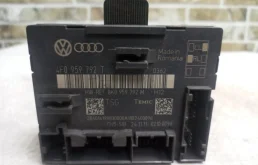 Блок управления дверьми Audi A6 2011 C6