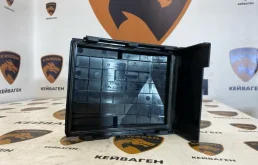 Крышка блока предохранителей Volkswagen Touareg 2011 7P