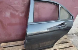 Дверь задняя левая Mercedes-Benz