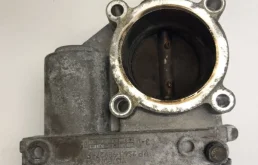 Заслонка дроссельная электрическая Ford Focus 2004-2008 1358592 HWDA