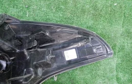 Фонарь левый для Toyota RAV4 на фотографиях