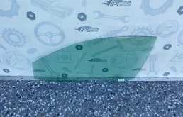 Стекло левой двери Mercedes-benz 2012 C204