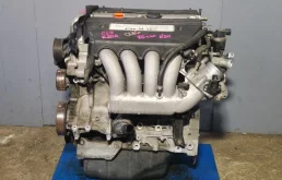 Двигатель для Honda Stream 2002 года на фотографиях