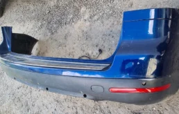 Накладка заднего бампера для Volkswagen Touareg 2007 года на фотографиях