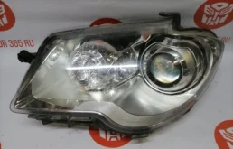 Фары для Volkswagen Touran 2008 года на фотографиях