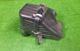 Корпус воздушного фильтра для Suzuki Grand Vitara на фотографиях