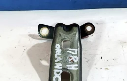 Петля двери Chevrolet Orlando 2012 13501716 J309 1.8 F18D4, передняя правая
