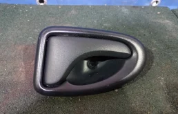 Ручка двери внутренняя Renault Logan 1 2007 7700830079 СЕДАН 1.4 K7J710, передняя правая