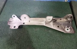 Кронштейн крыла MERCEDES-BENZ ML164 63 AMG 2006 A1648800014 6.2 156.980, передний левый