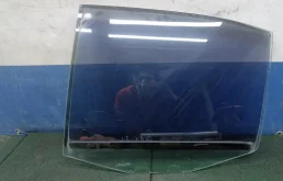 Стекло двери Skoda Octavia 2007 1U4845205A A4 1.4 BCA, заднее левое