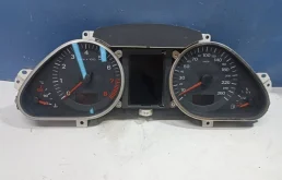 Щиток приборов Audi A6 2005 4F2