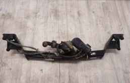 Фаркоп для Volkswagen Touareg 2015 года на фотографиях