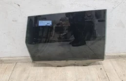 Стекло двери Porsche Cayenne V8 2011 958 (92A)