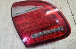 Фонарь в крышку багажника Porsche Cayenne V8 2011 958 (92A)