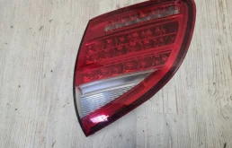 Фонарь в крышку багажника Porsche Cayenne V8 2011 958 (92A)