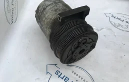 Компрессор кондиционера для Volvo C30 2008 года на фотографиях