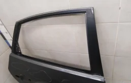 Дверь задняя правая для Hyundai Elantra 2008 года на фотографиях