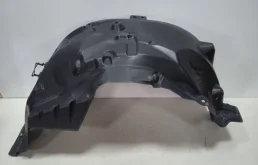 Подкрылок передний правый для Land Rover Discovery на фотографиях