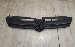 Решетка радиатора со значком VW Touareg NF 2010-2014 7P