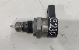Датчик давления топлива 057130764H  2.0 TDI Volkswagen