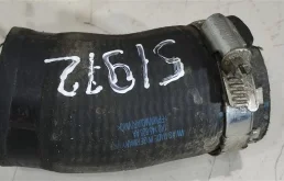 Патрубок интеркулера 1K0145828AA  1.6 TDI Volkswagen