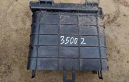 Полка аккумулятора 1K0915336B  1.9 TDI Volkswagen
