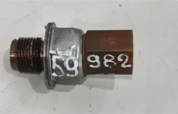 Датчик давления топлива 03L906051  2.0 TDI Volkswagen
