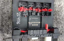 Блок бортовой сети 3C0937049Q  2.0 Турбо бензин V