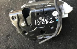 Замок двери передней правой 8E1837016AB  2.0 Турбо бензин Audi