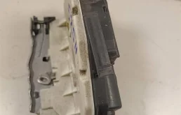 Замок двери задней левой 5N0839015B    Volkswagen