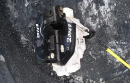 Замок двери задней правой 4F0839016C  3.2 Бензин Audi