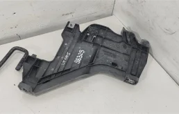 Крепление фары правой 8K0941454    Audi