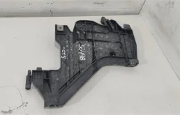 Крепление фары правой 8K0941454    Audi