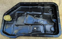 Поддон КПП 01V321359A  1.8 Турбо бензин Audi