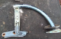 Петля крышки багажника левая 3C5827301B  2.0 Турб