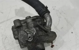 Насос гидроусилителя руля 2K0422154A  1.9 TDI Vol