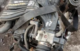 Двигатель для Chrysler PT Cruiser на фотографиях