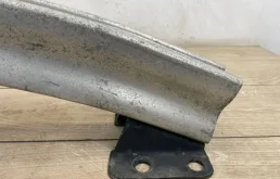 Усилитель заднего бампера для Audi Q7 2015 года на фотографиях