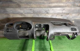 Торпедо Volkswagen Polo 5