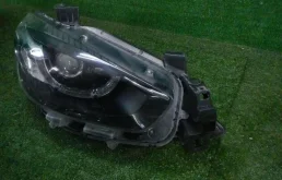 Фара левая для Mazda CX 5 2011 года на фотографиях