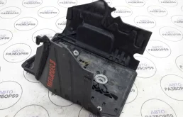 Площадка АКБ Land Rover Freelander II рестайлинг 2 (2012—2014)
