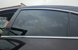 Стекло двери задней левой на Mazda 6 GH