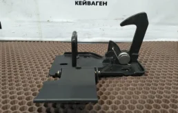 Замок капота Audi Q7 2011 4L